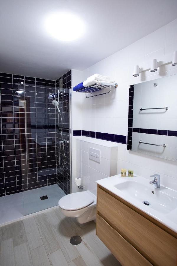 Altavista Apartahotel-adults Only Over 14
